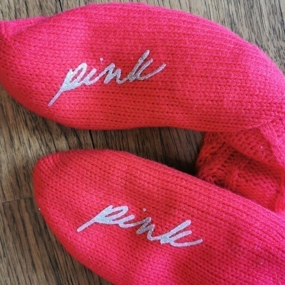 PINK Victoria's Secret Red Socks White Fur Trim New - Picture 3 of 5